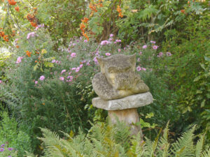 Der "Gargoyle" ist ein guter Gartenwächter, Garten Schroth