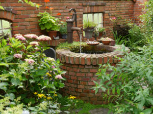 Mauer-Brunnen des Moorjuwel von Hedwig Weerts