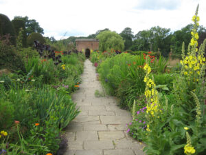 Raised Terrace, erhöhte Terrasse, Packwood House