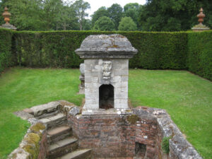 Plunge Pool, Fountain Garden, Packwood House