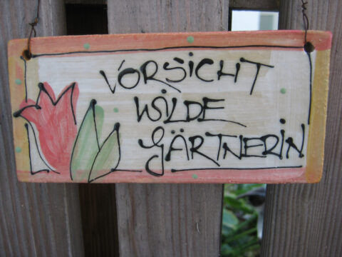 Schild am Eingang von Wurzerlsgarten