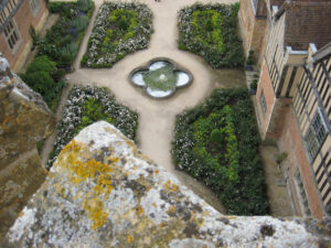 Blick von oben auf den Innenhof, Courtyard, von Coughton Court