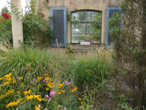 Außenmauer zum Präriegarten vom Garten Höing