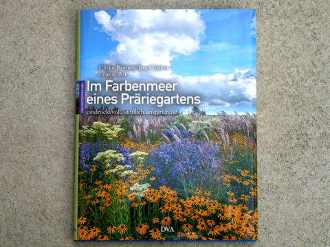 Buchcover: Im Farbenmeer eines Präriegartens (Siergrassen Lianne Pot)