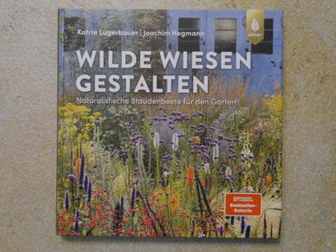 Cover zur Buchrezension " Wilde Wiesen gestalten".