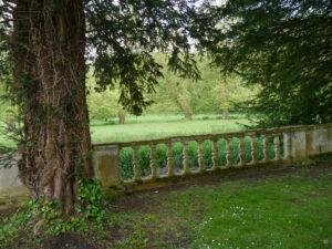 Abgrenzung zum Bootsgraben von Heale Garden