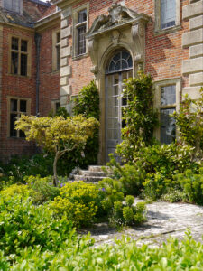 Hausportal zur Terasse in Heale Garden